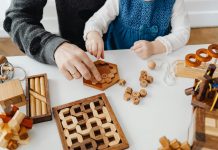 Stock picking puzzle together